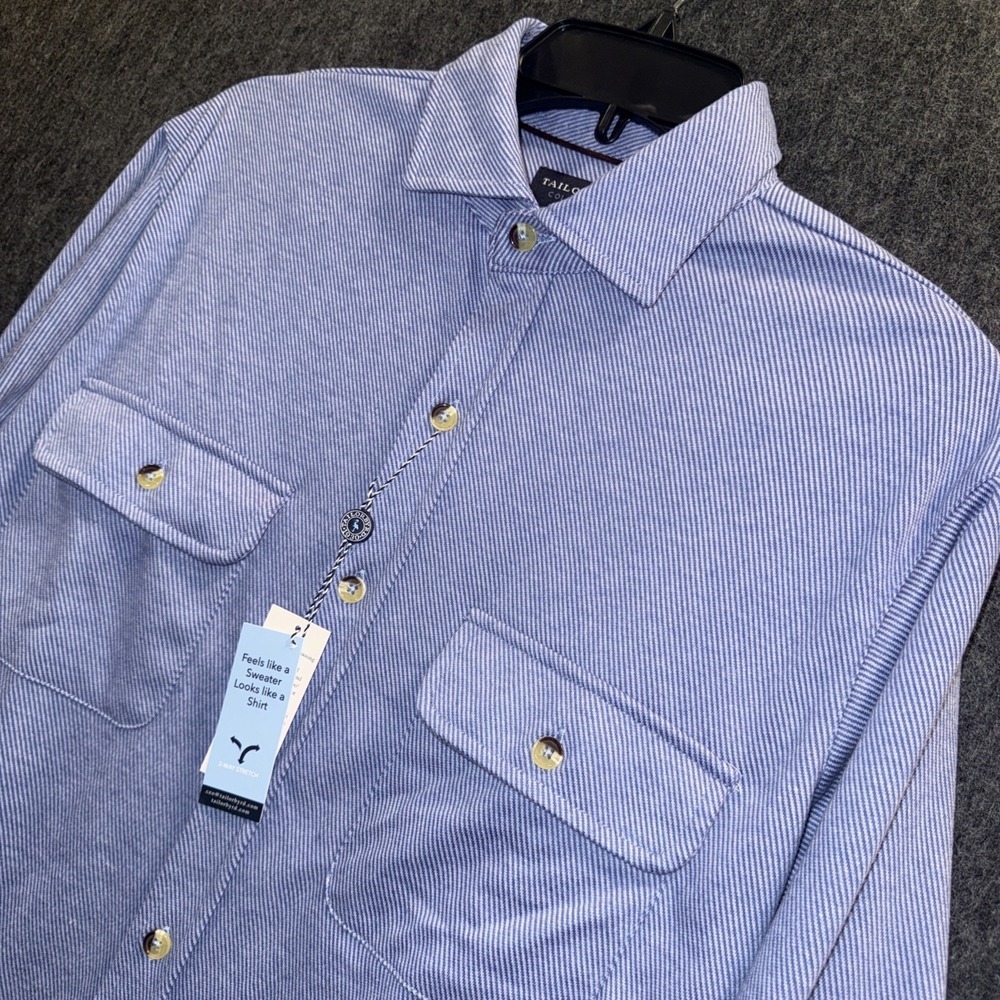 TailorByrd Blue Stretch Knit Button Down Shirt Men's Medium Flap Pockets Comfort